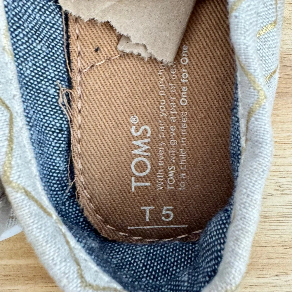 TOMS Alpargata Kids Gold Chevron Slip On Shoes T5 Toddler Casual‎ Comfort